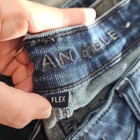 American Eagle Original Straight Flex 32x36 dark wash lightly distressed - Picture 7 of 8